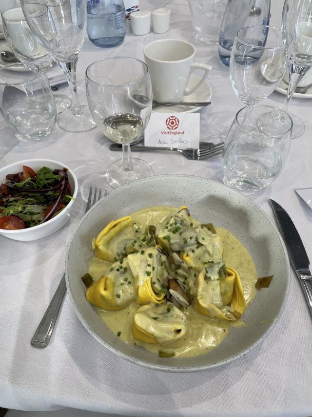 Leek tortellini pasta 