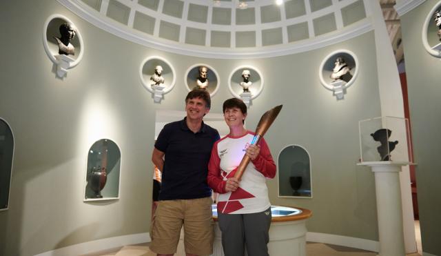 v&a wedgwood collection baton relay museum
