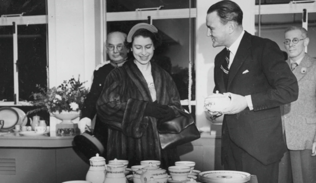 Queen Elizabeth at Wedgwood