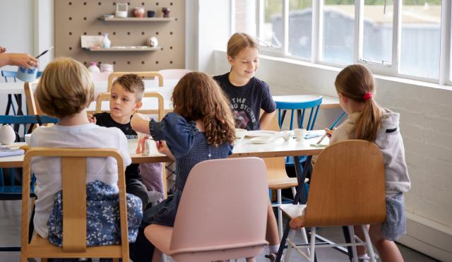 Kids in Decorating Studio