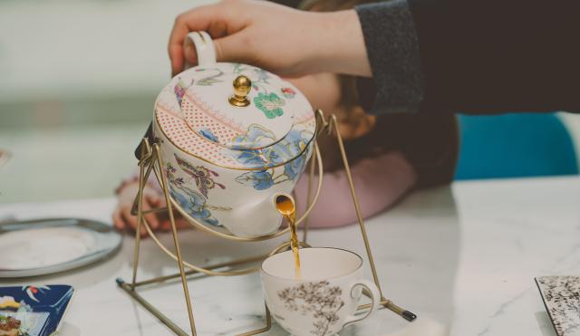 Tea Pot Tipper