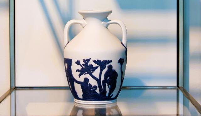 White Portland Vase 